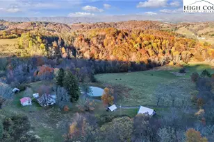 984 Cloverdale Ln, Independence, VA 24348 - Photo 31