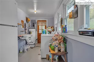 984 Cloverdale Ln, Independence, VA 24348 - Photo 19