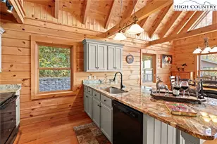 305 Fox Cove Rd, Ferguson, NC 28624 - Photo 9