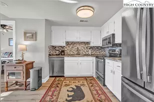 303 Sugar Top Dr, Sugar Mountain, NC 28604 - Photo 7