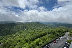 303 Sugar Top Dr, Sugar Mountain, NC 28604 - Photo 17