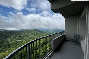 303 Sugar Top Dr, Sugar Mountain, NC 28604 - Photo 19