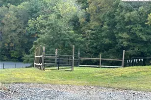 509 Grant Houck Rd, Todd, NC 28684 - Photo 11