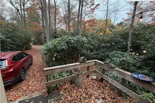 401 Windridge Rd, Newland, NC 28657 - Photo 5