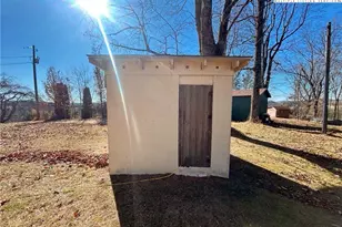 1145 Lazy Branch Rd, Ennice, NC 28623 - Photo 17