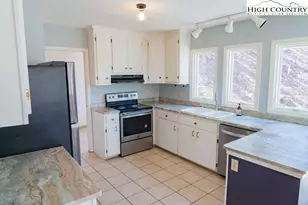 864 Trojan Horse Cir, Fleetwood, NC 28626 - Photo 5