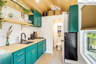 4635 Banbury Trl, Lenoir, NC 28645 - Photo 15