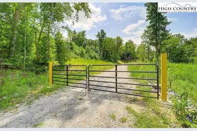 4635 Banbury Trail, Lenoir, NC 28645 - Photo 19