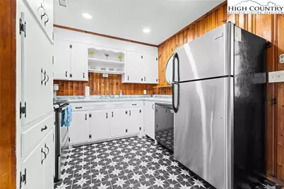 160 W Grandview Heights, Boone, NC 28607 - Photo 21