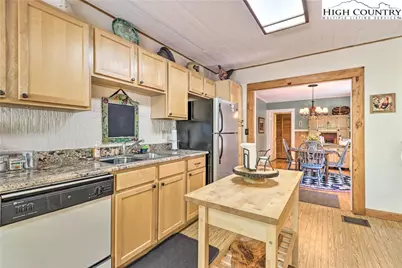 2280 Garvey Bridge Road, Crumpler, NC 28617 - Photo 15