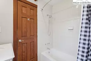 205 Timberlakes Dr, Todd, NC 28684 - Photo 39