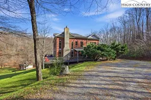 205 Timberlakes Dr, Todd, NC 28684 - Photo 1