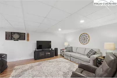 5979 Gold Creek Estate, Hickory, NC 28601 - Photo 19