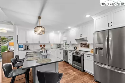 5979 Gold Creek Estate, Hickory, NC 28601 - Photo 9