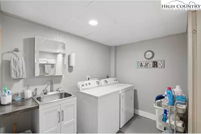 5979 Gold Creek Estate, Hickory, NC 28601 - Photo 31