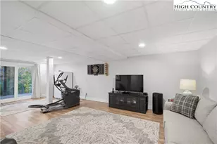 5979 Gold Creek Estate, Hickory, NC 28601 - Photo 21