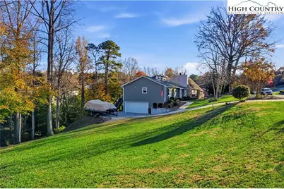 5979 Gold Creek Estate, Hickory, NC 28601 - Photo 3