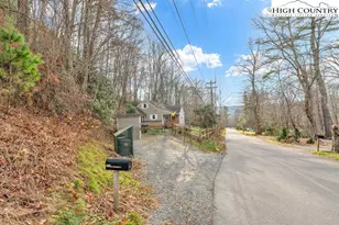 207 Old Turnpike Rd, Banner Elk, NC 28604 - Photo 11