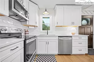 405 Sleepy Hollow Ln, Banner Elk, NC 28604 - Photo 11