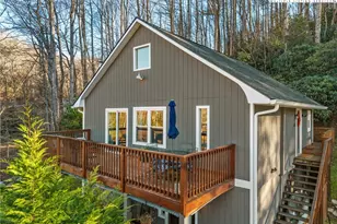 405 Sleepy Hollow Ln, Banner Elk, NC 28604 - Photo 3