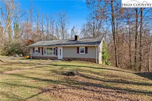 133 South St, Elkin, NC 28621 - Photo 3