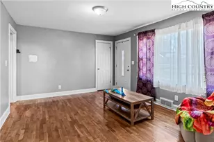 133 South St, Elkin, NC 28621 - Photo 5