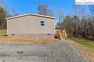 251 Center Ln, Thurmond, NC 28683 - Photo 27