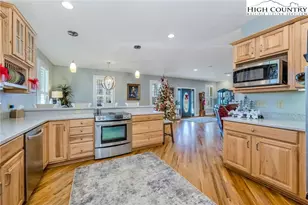 176 E Creekside Trail, Jefferson, NC 28640 - Photo 11