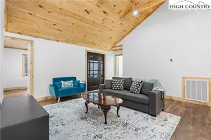 1171 Little Elk Rd, Elk Park, NC 28622 - Photo 11