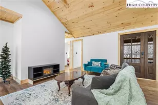 1171 Little Elk Rd, Elk Park, NC 28622 - Photo 9