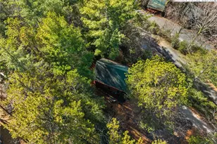 68 Bear Den Mountain View Dr, Spruce Pine, NC 28777 - Photo 25