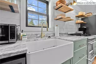 100 Bear Den Mountain View Dr, Spruce Pine, NC 28777 - Photo 11