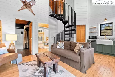 100 Bear Den Mountain View Drive, Spruce Pine, NC 28777 - Photo 9