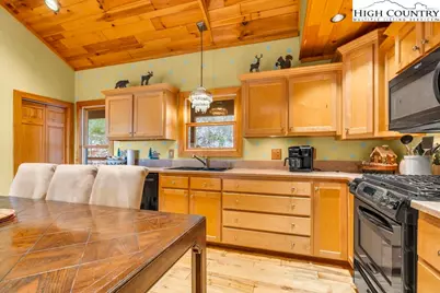 423 Wolf Den Lane, Lenoir, NC 28645 - Photo 13