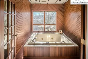 934 Chetola Lake Dr, Blowing Rock, NC 28605 - Photo 9