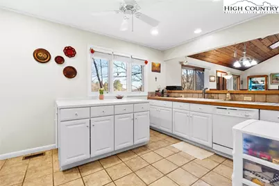 1300 Laurel Lane, Blowing Rock, NC 28605 - Photo 5