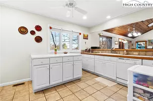 1300 Laurel Ln, Blowing Rock, NC 28605 - Photo 5