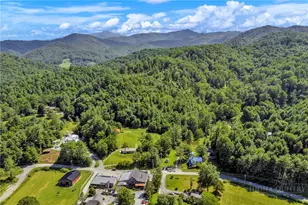 3606 Nc Hwy 194 S, Sugar Grove, NC 28679 - Photo 9