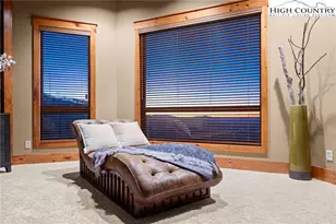 109 W Shamrock Ln, Beech Mountain, NC 28604 - Photo 23