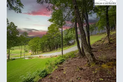 Wr-9 Sierra, Elk Park, NC 28622 - Photo 3
