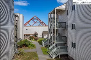 301 Pinnacle Inn Rd, Beech Mountain, NC 28604 - Photo 25