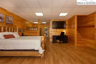 142 Fawn Ln, Purlear, NC 28665 - Photo 31