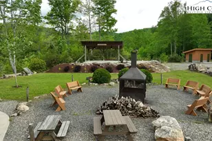 142 Fawn Ln, Purlear, NC 28665 - Photo 39