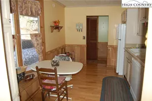 72 Robin Cir, Newland, NC 28657 - Photo 7