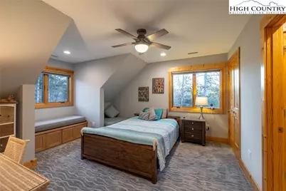 1989 Johns Ridge Parkway, Lenoir, NC 28645 - Photo 21