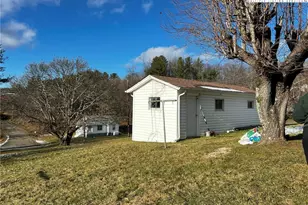 290 Riverview Dr, Sparta, NC 28675 - Photo 37