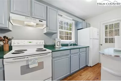 476 Moon Ridge Road, Crumpler, NC 28684 - Photo 7