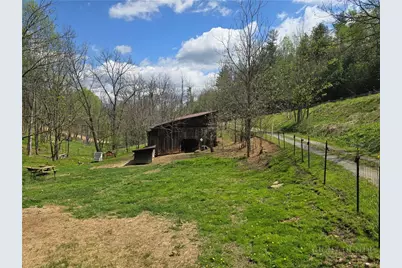 325 Sawyers Road, Warrensville, NC 28693 - Photo 5