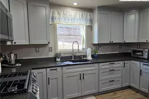 325 Sawyers Rd, Warrensville, NC 28693 - Photo 21