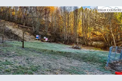 325 Sawyers Road, Warrensville, NC 28693 - Photo 17